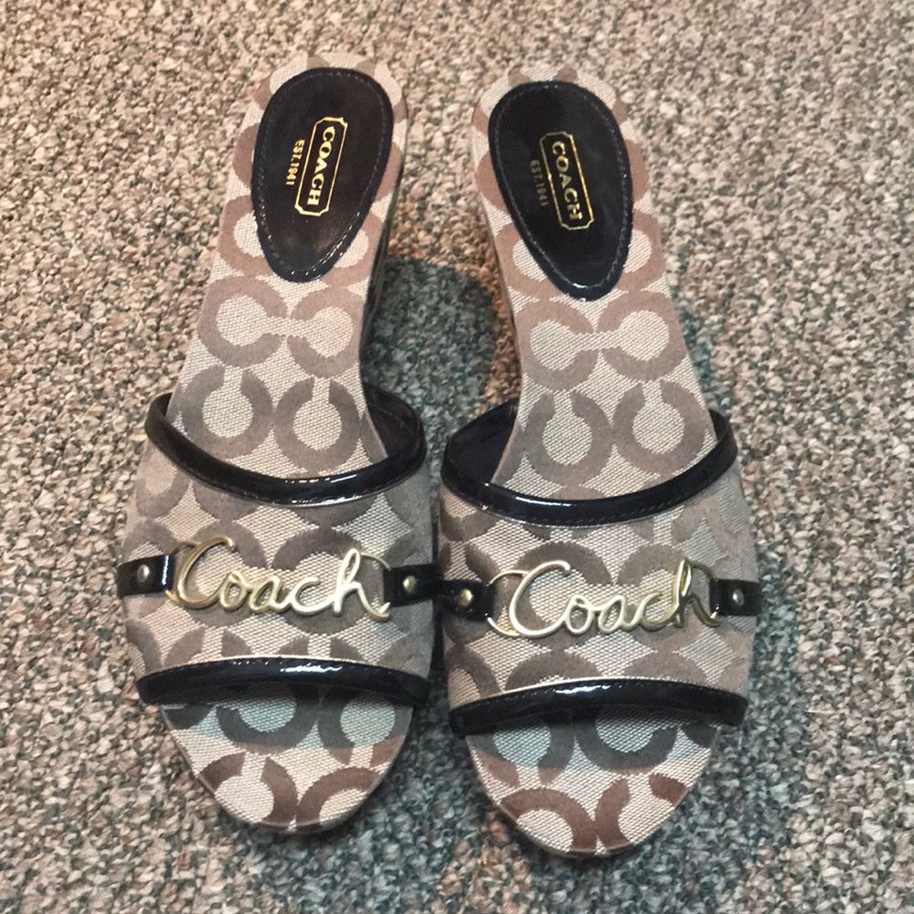 COACH Wedges 🌺🌺🌺